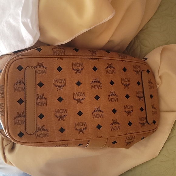 MCM Visetos - Picture 6 of 12